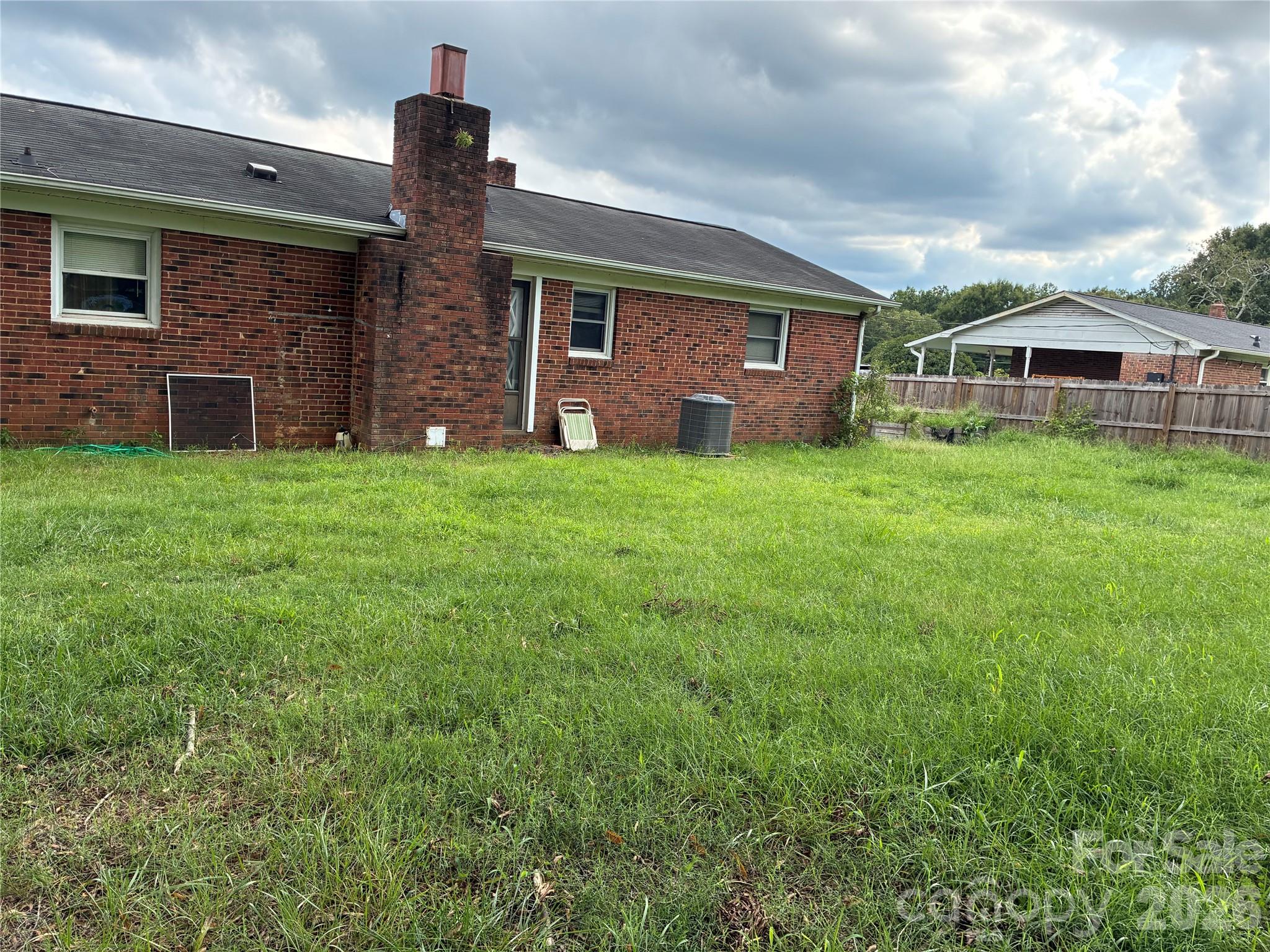 6102 Len Drive Property Photo 5