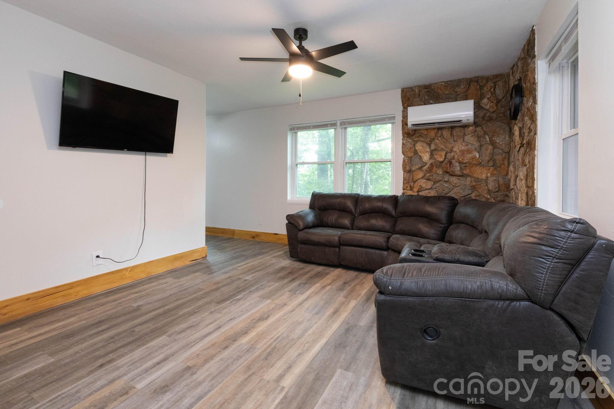 210 Sunset Farm Road Property Photo 3