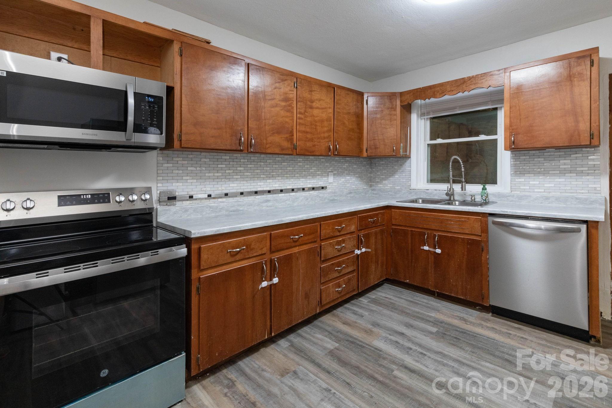 210 Sunset Farm Road Property Photo 5