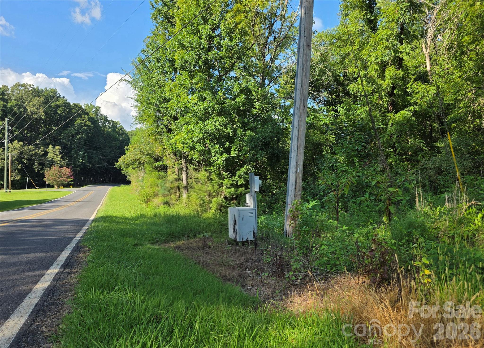 2028 Bess Town Road Property Photo 2