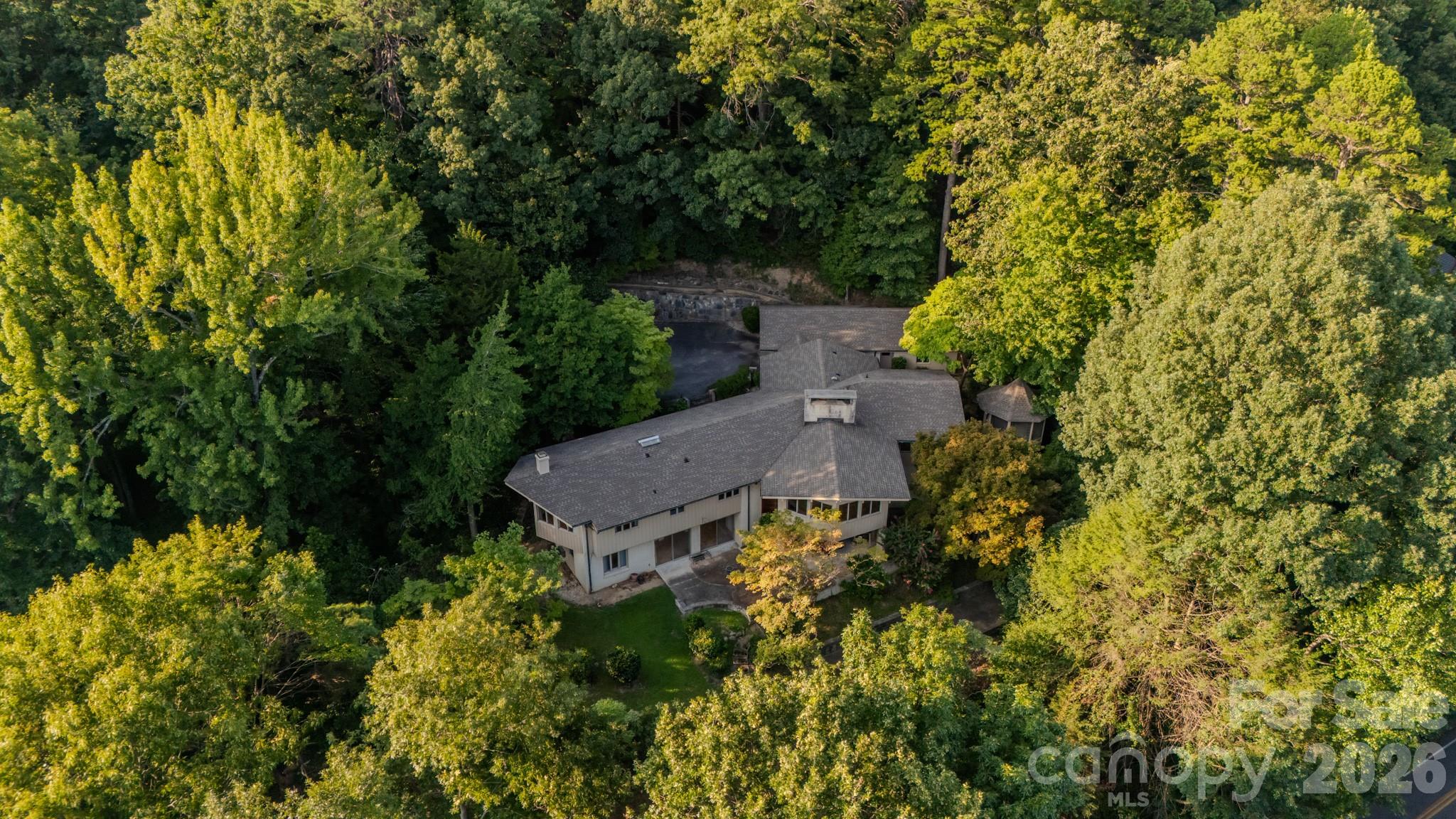 1225 Hogback Mountain Road Property Photo 2