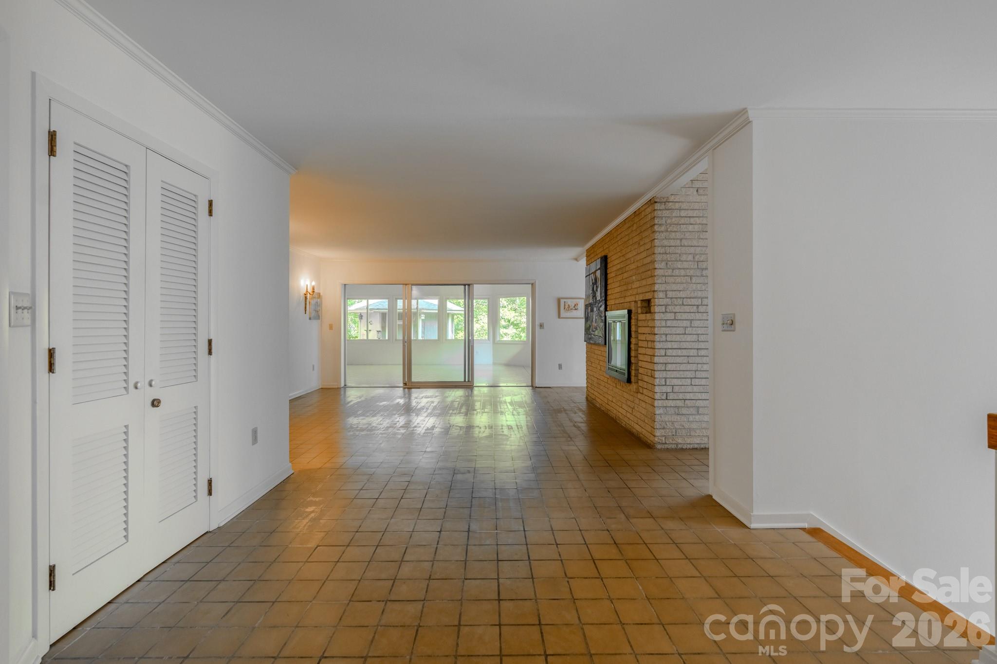 1225 Hogback Mountain Road Property Photo 9