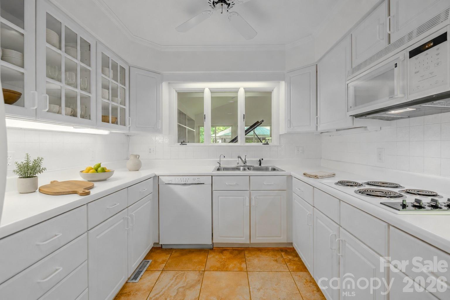 1225 Hogback Mountain Road Property Photo 17