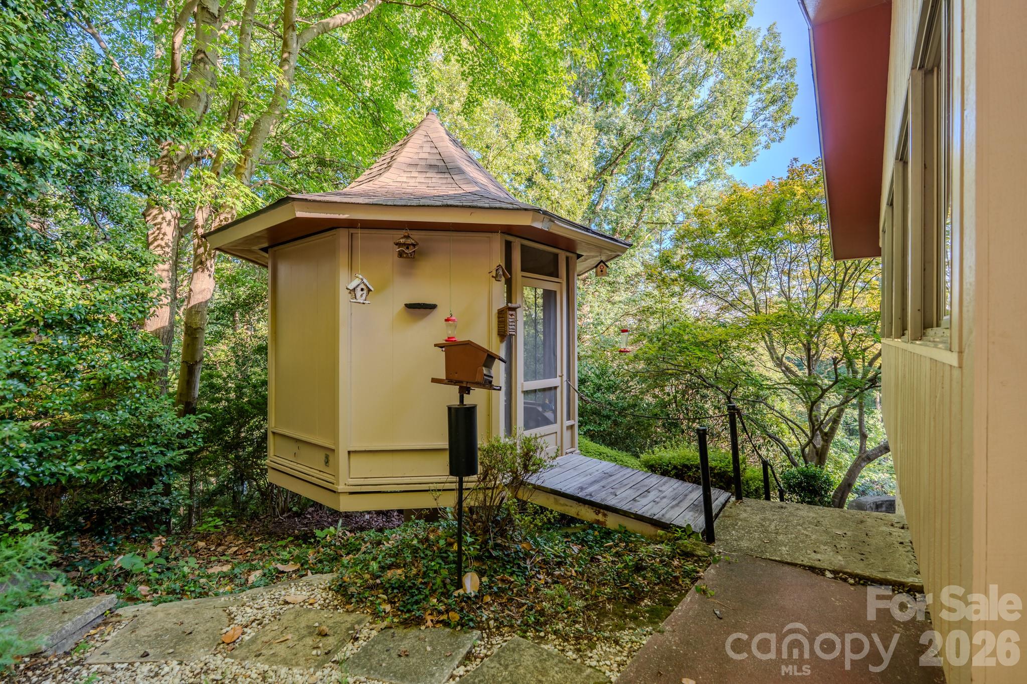 1225 Hogback Mountain Road Property Photo 25
