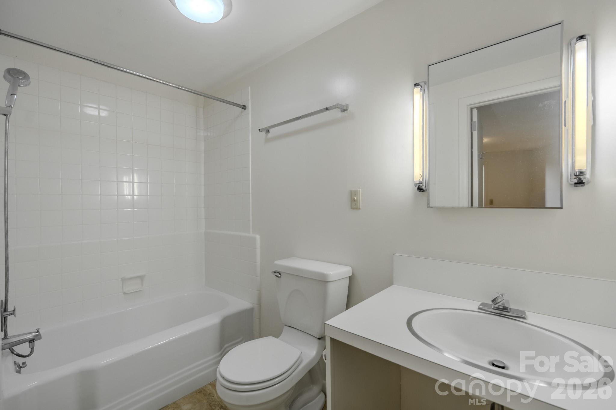1225 Hogback Mountain Road Property Photo 35
