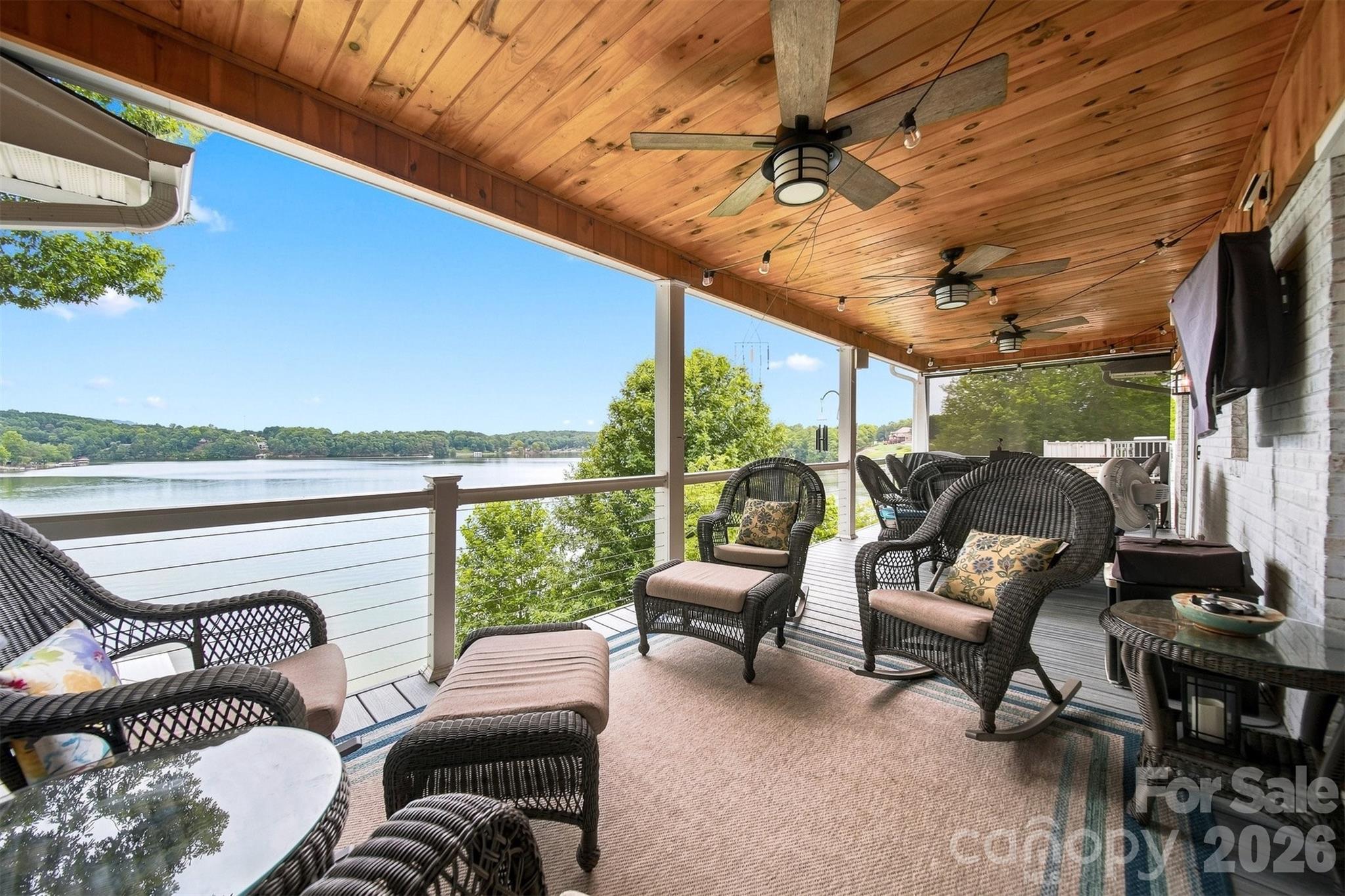 220 Lakeshore Lane Property Photo 18
