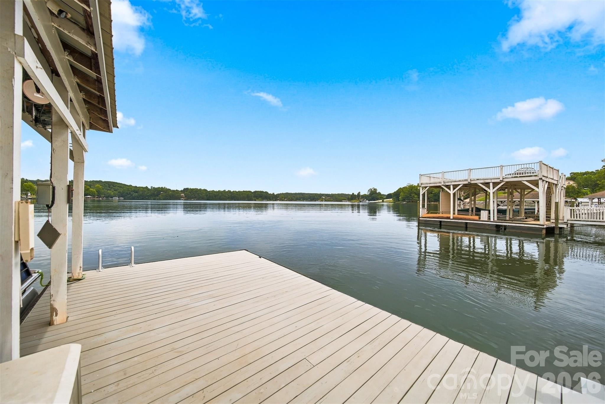 220 Lakeshore Lane Property Photo 45