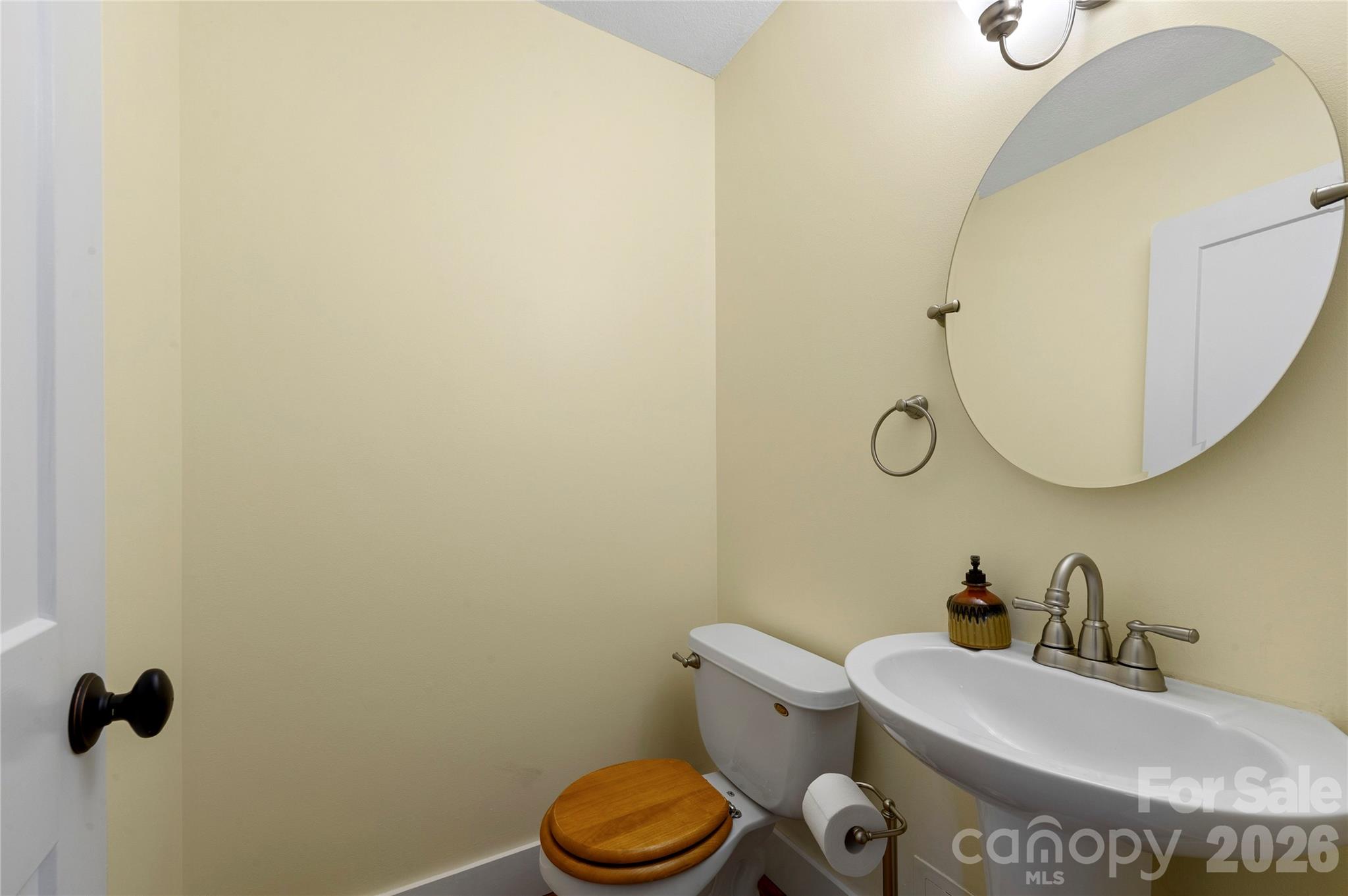 236 Holland Drive Property Photo 9