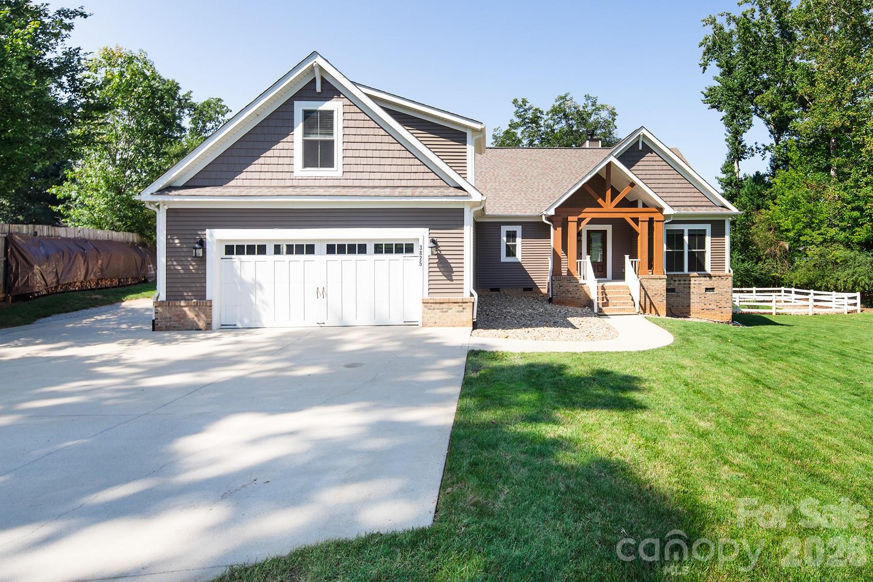 3825 Chevlot Hills Road Property Photo 1