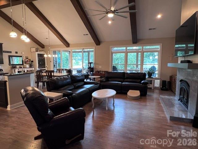 3825 Chevlot Hills Road Property Photo 5