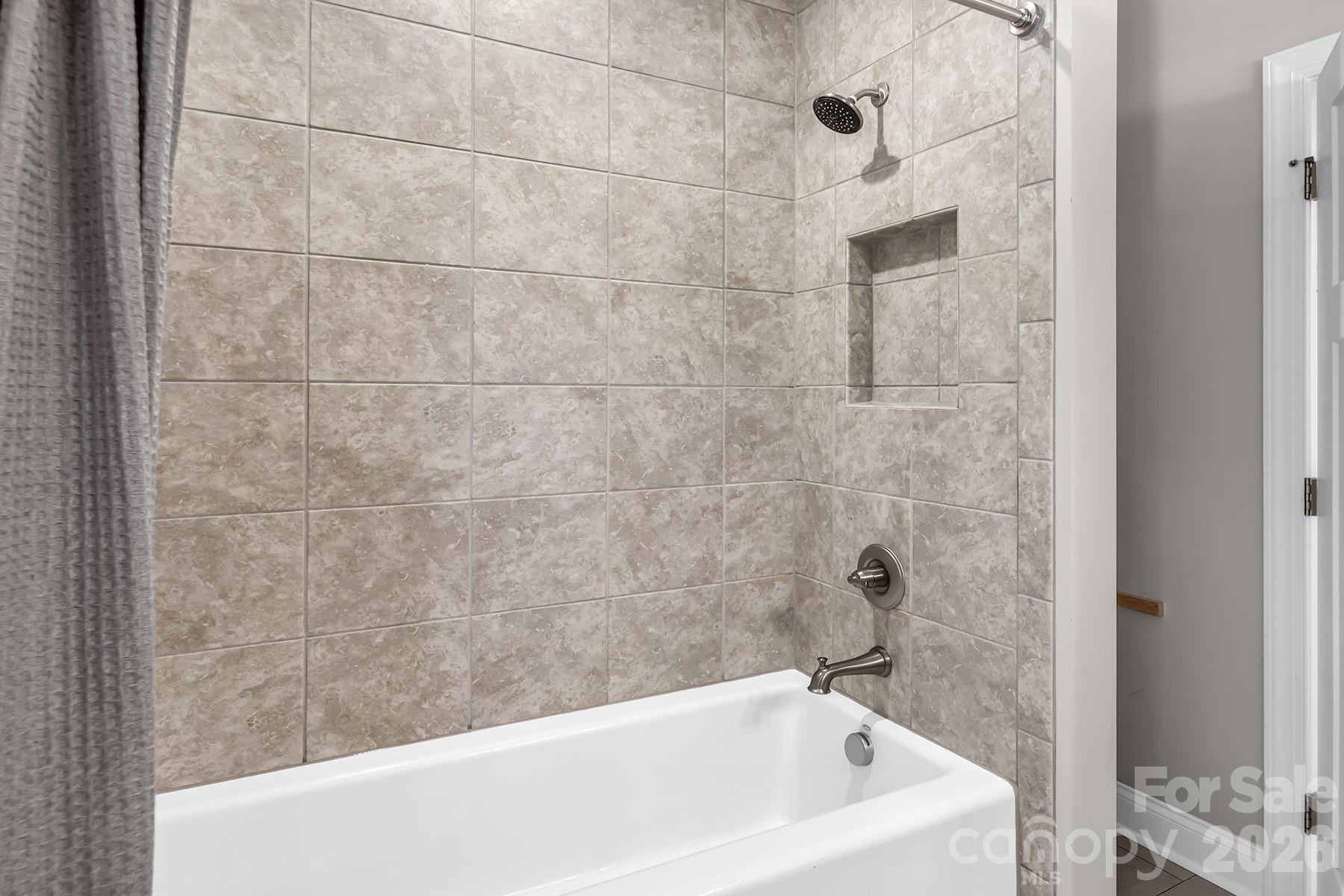 3825 Chevlot Hills Road Property Photo 15