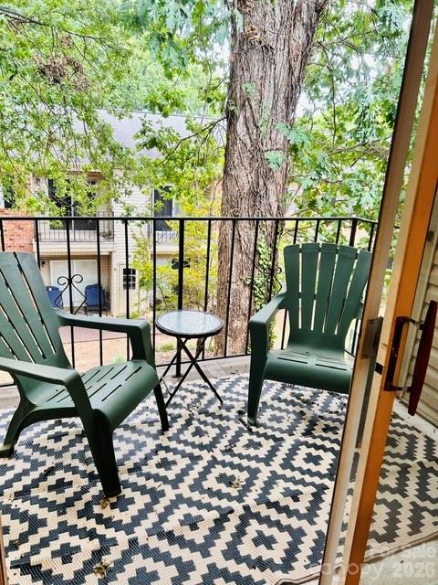 5925 Quail Hollow Road C Property Photo 10
