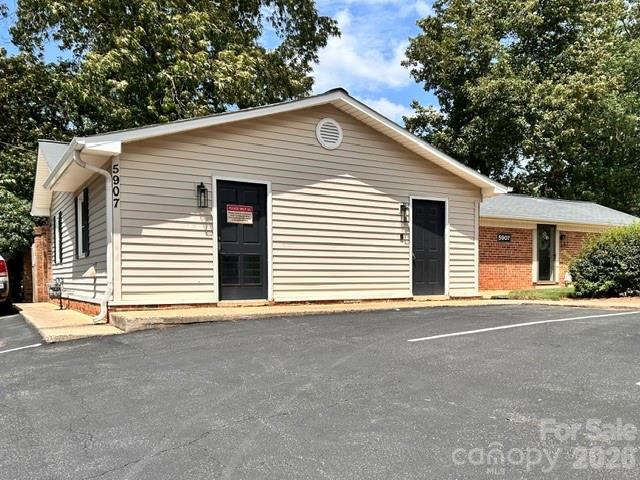 5925 Quail Hollow Road C Property Photo 17