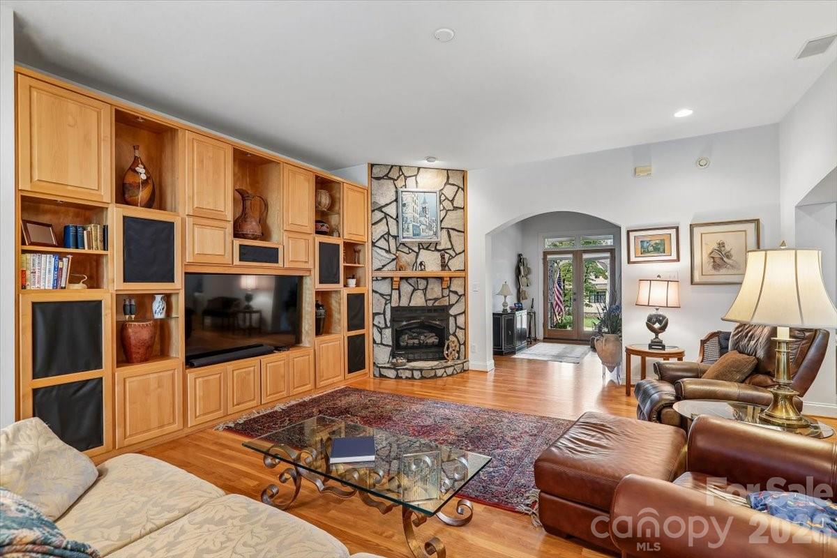 351 Catalina Drive Property Photo 11