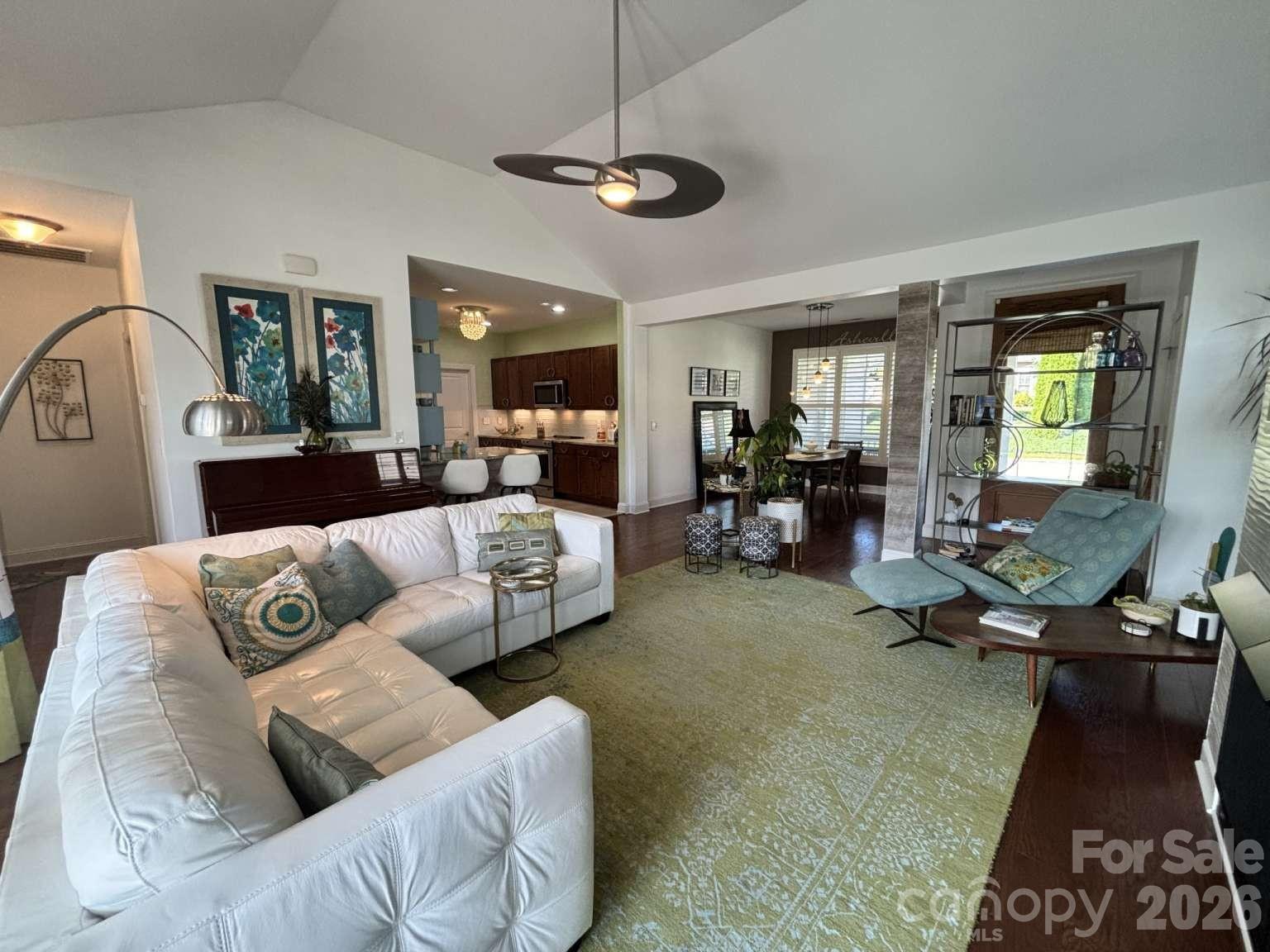 30 Rose Point Drive Property Photo 6