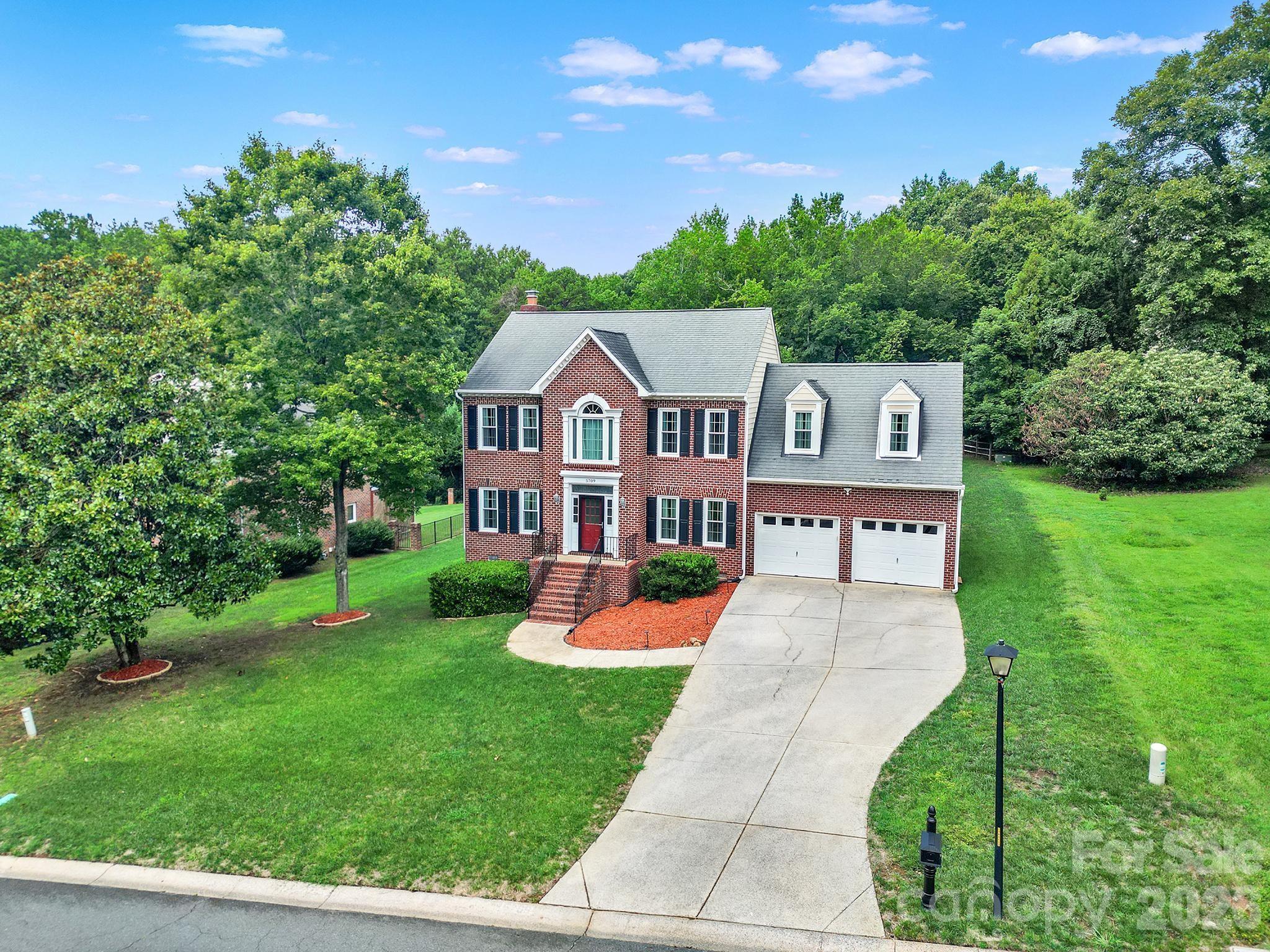 5709 Mallard Grove Road