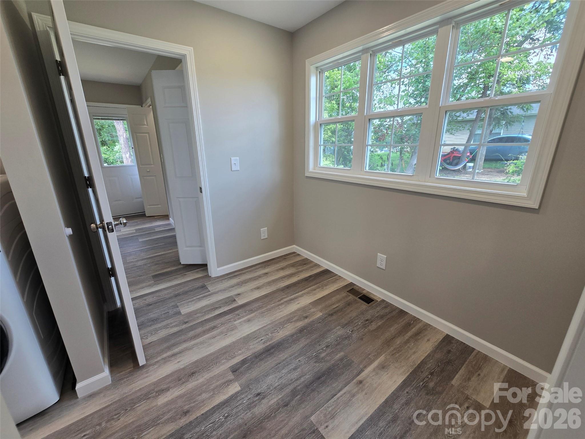 619 Railroad Avenue Property Photo 6
