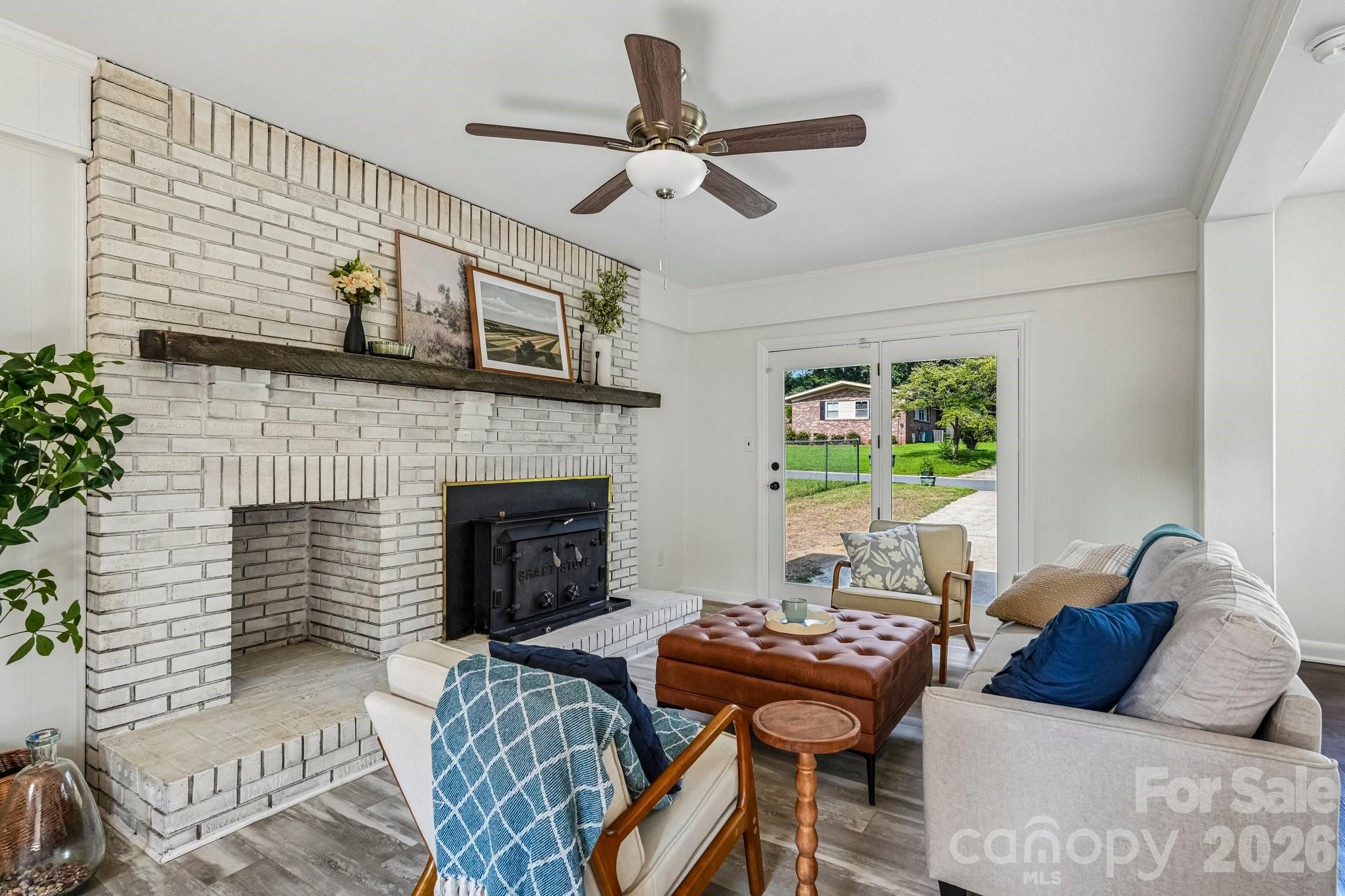 1443 Lynhurst Drive Property Photo 10