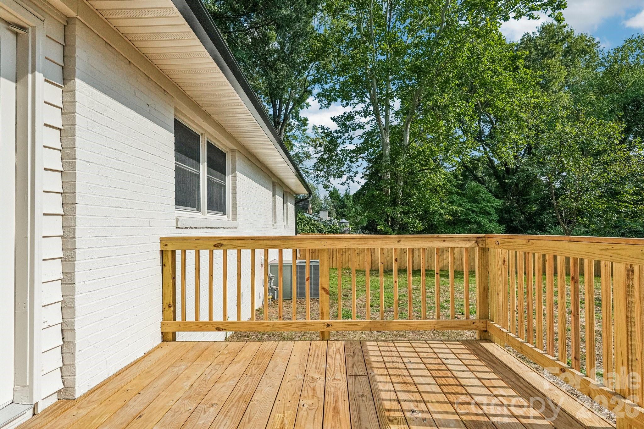 1443 Lynhurst Drive Property Photo 27