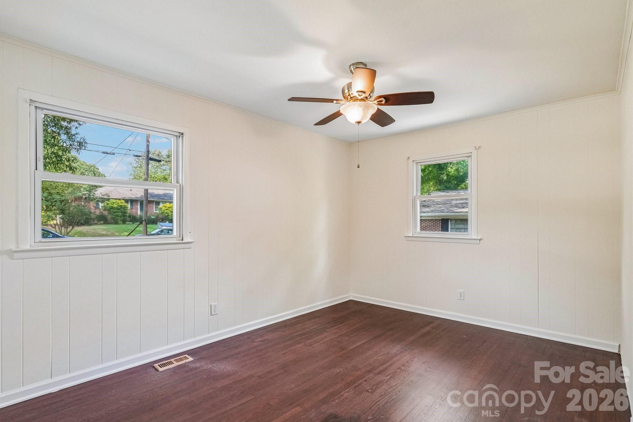 1443 Lynhurst Drive Property Photo 35