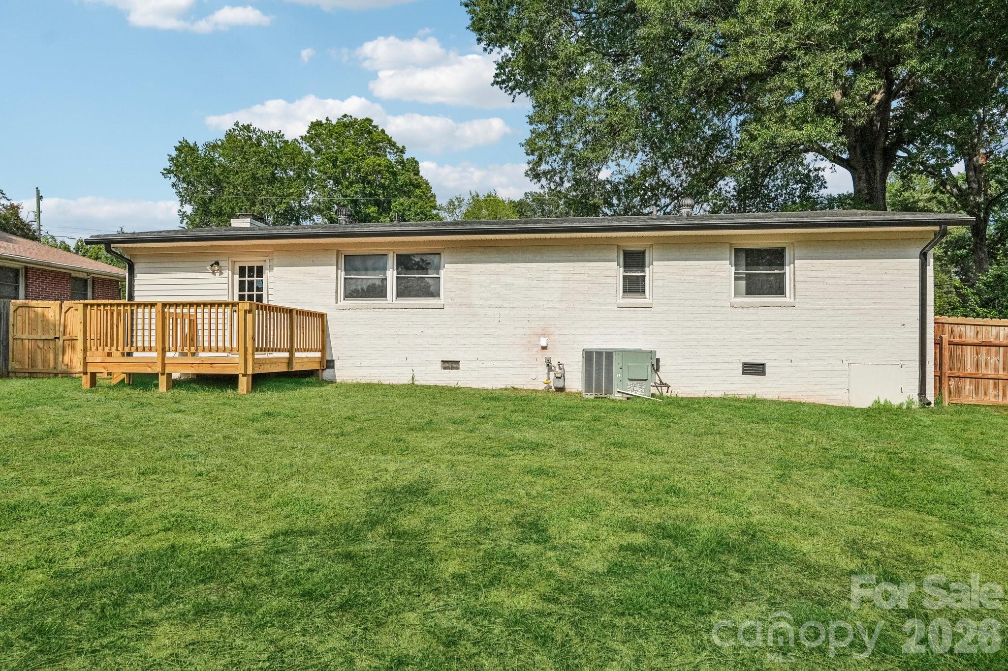 1443 Lynhurst Drive Property Photo 36