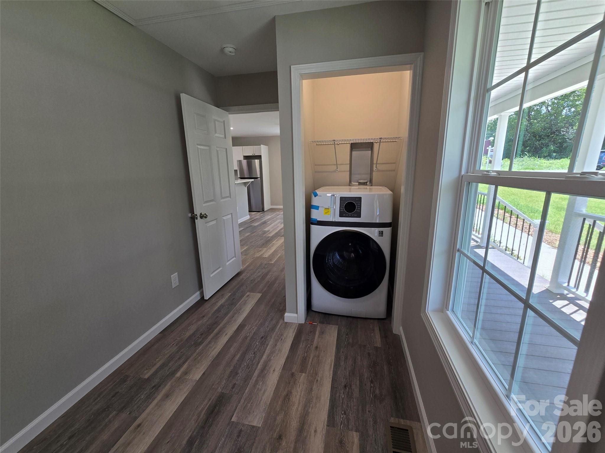 202 W Roswell Street Property Photo 10
