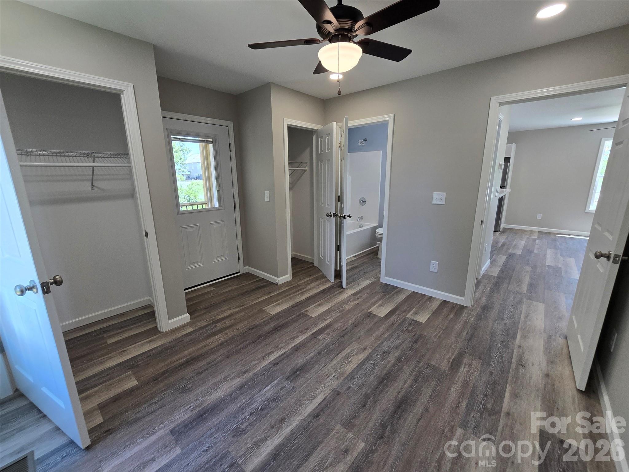 202 W Roswell Street Property Photo 14