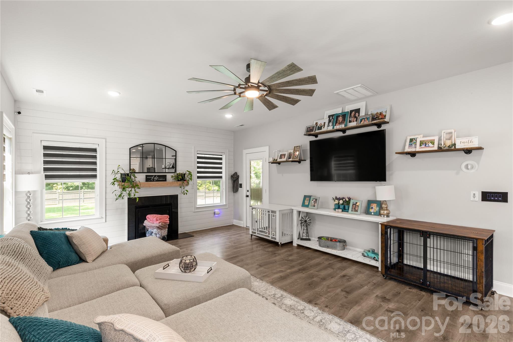 836 Hardin Street Property Photo 7