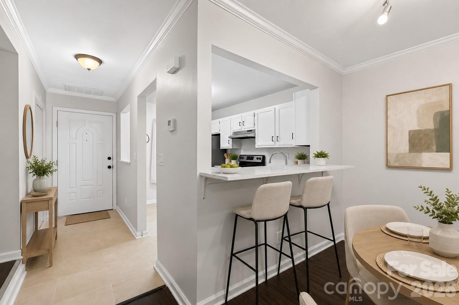 6216 Windsor Gate Lane Property Photo 4