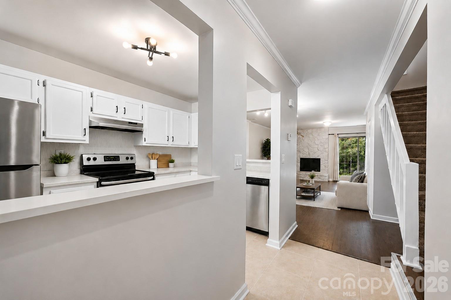 6216 Windsor Gate Lane Property Photo 5
