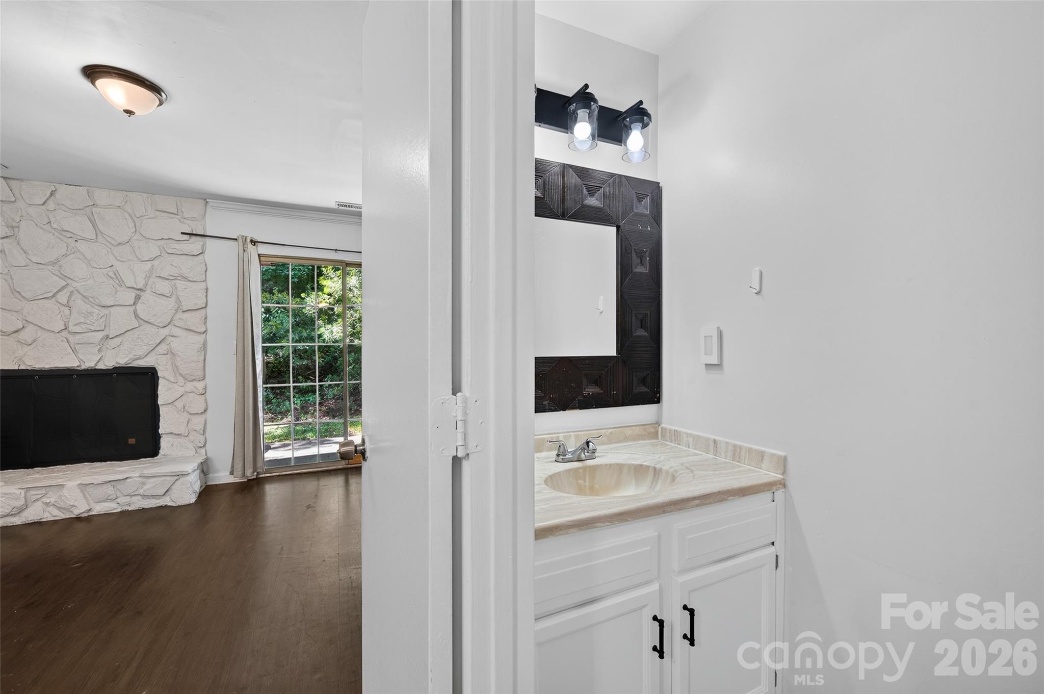 6216 Windsor Gate Lane Property Photo 22