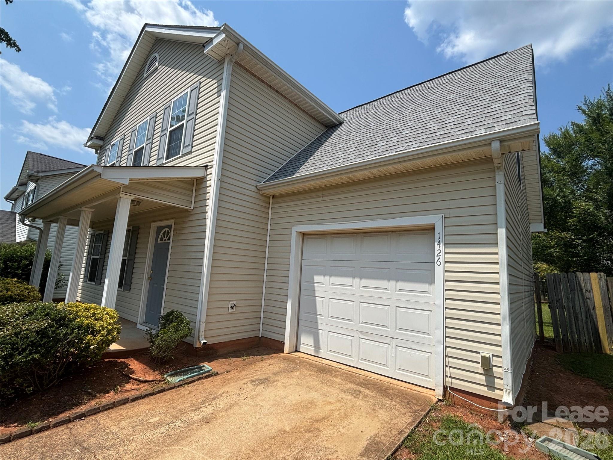 1426 Peach Park Lane Property Photo 2