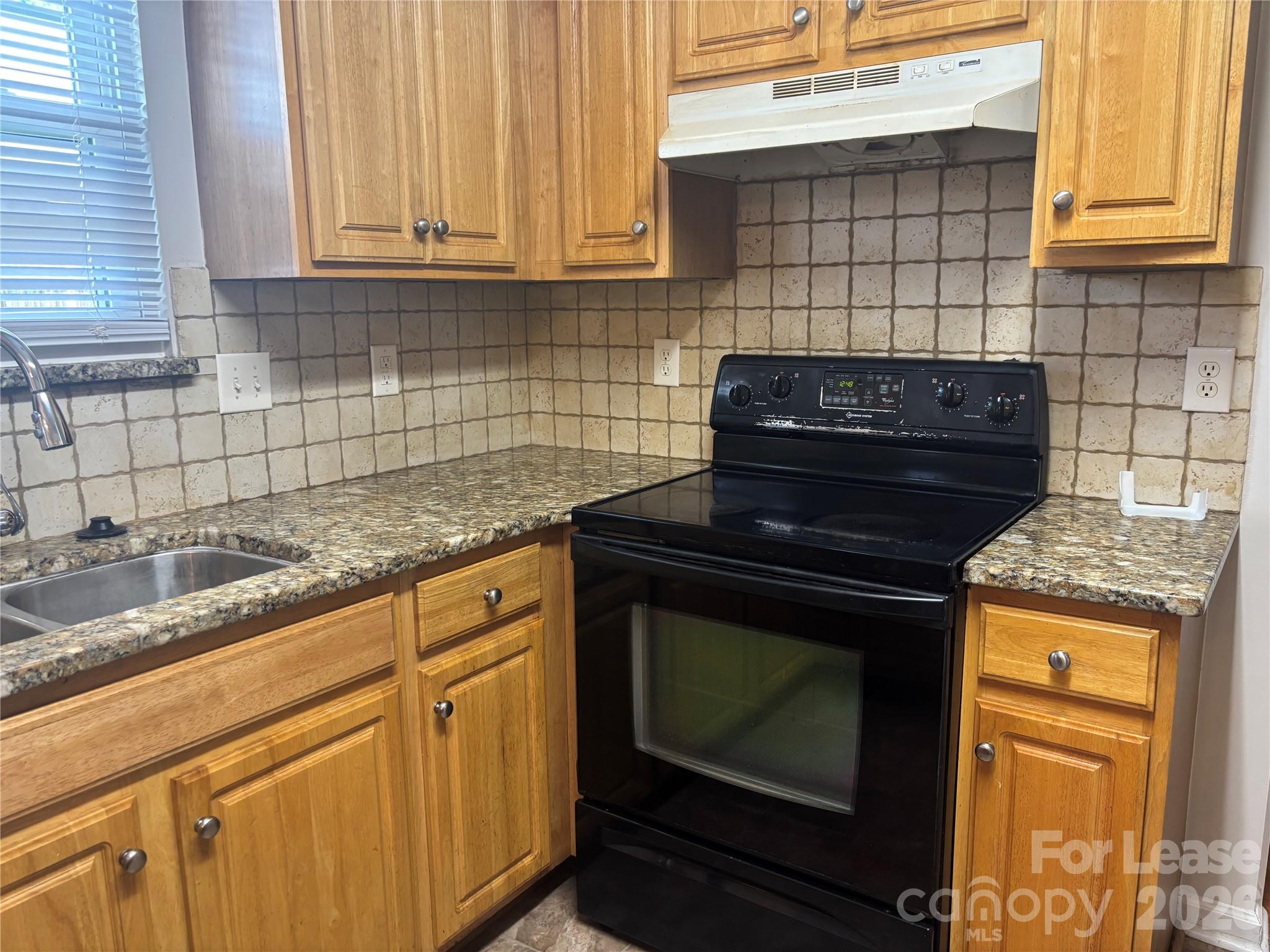 1426 Peach Park Lane Property Photo 9