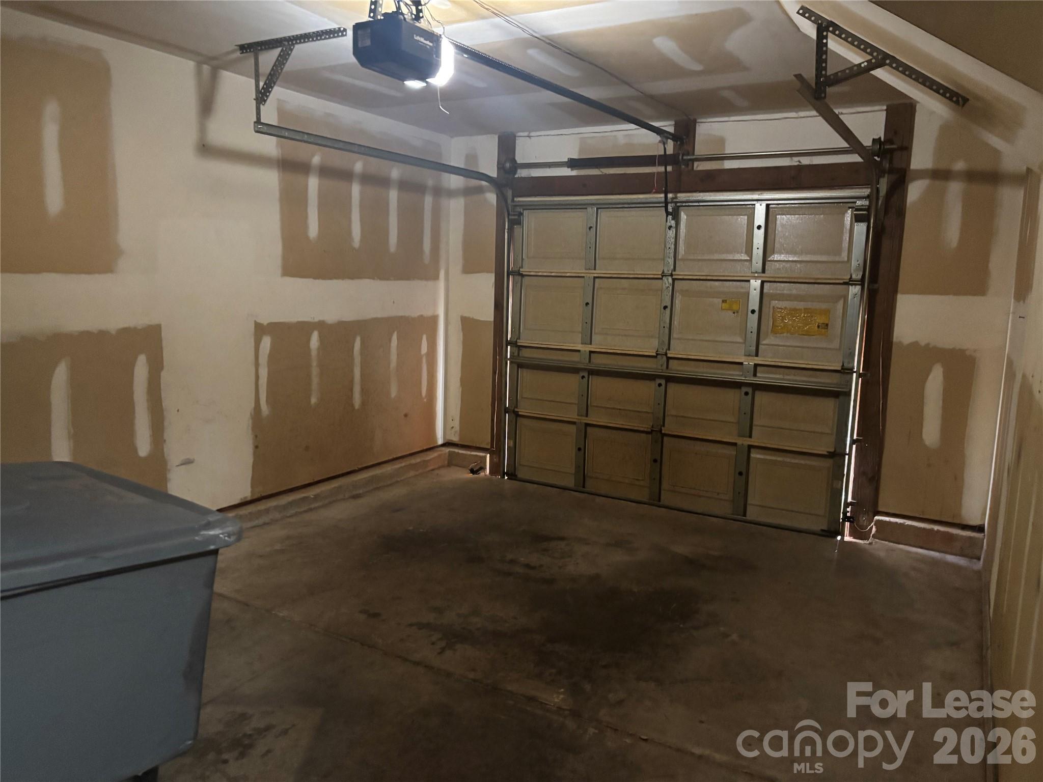 1426 Peach Park Lane Property Photo 11