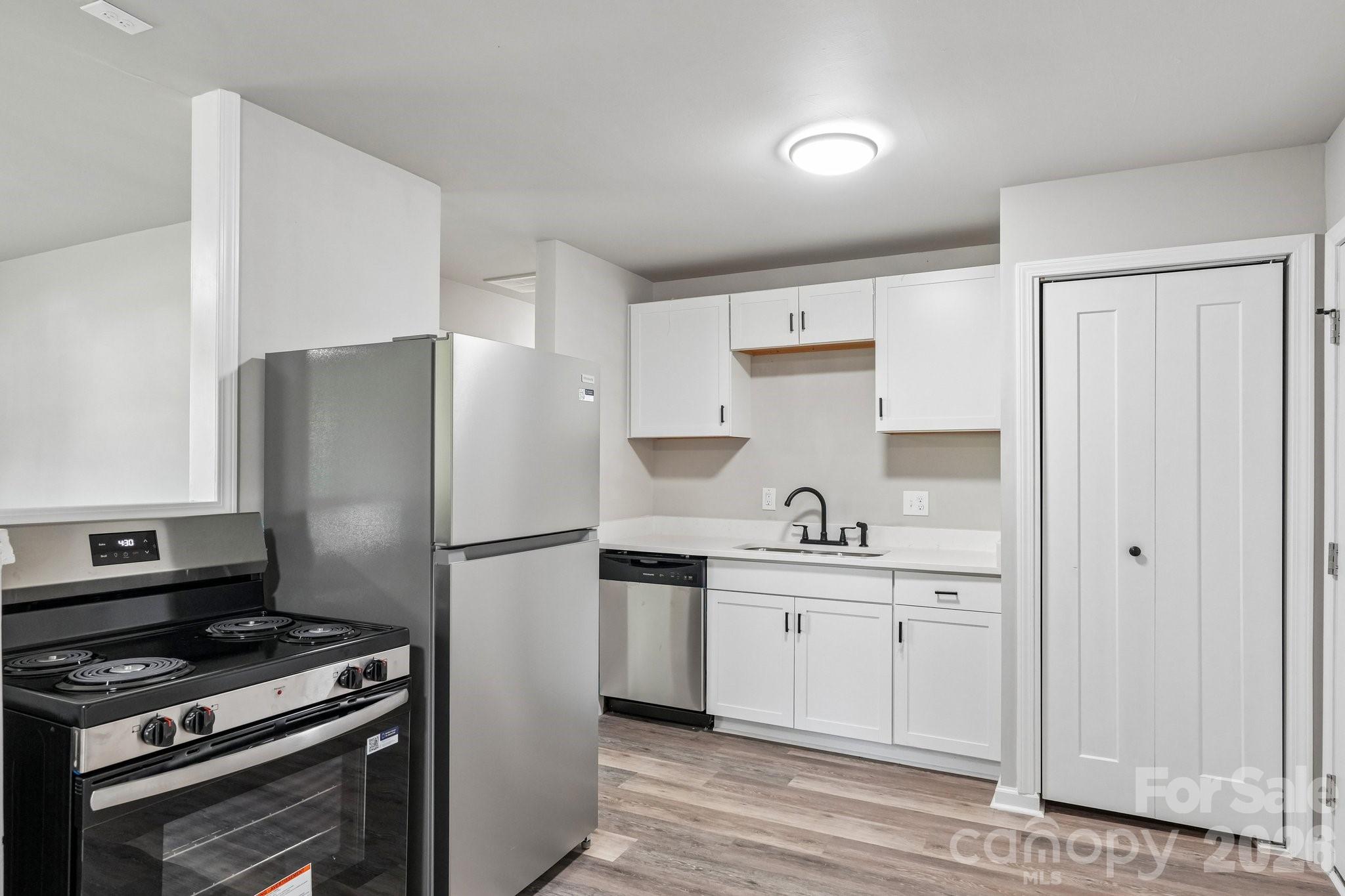 2545 Abelwood Road Property Photo 11
