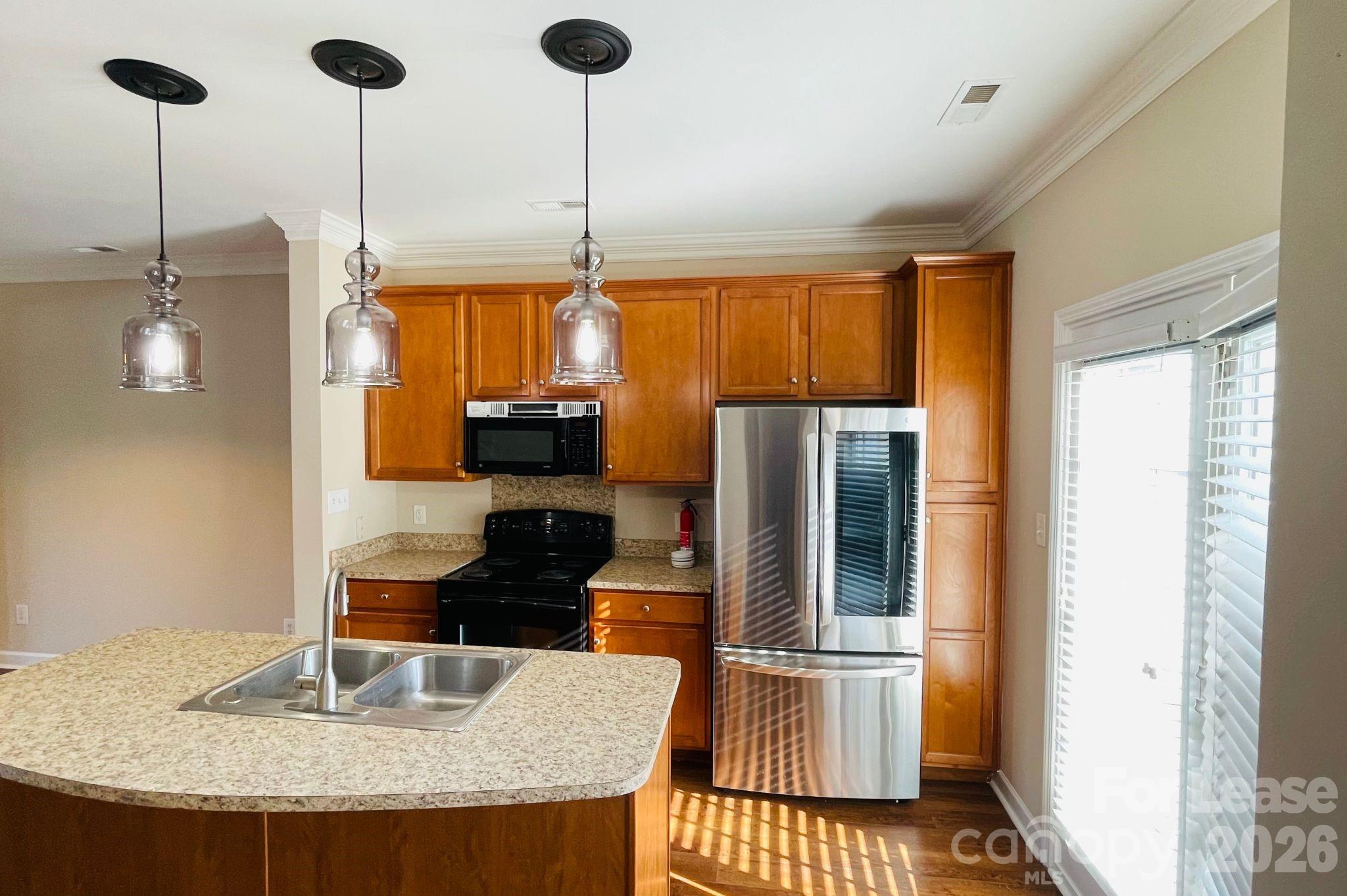 5112 Prosperity Church Road Property Photo 4