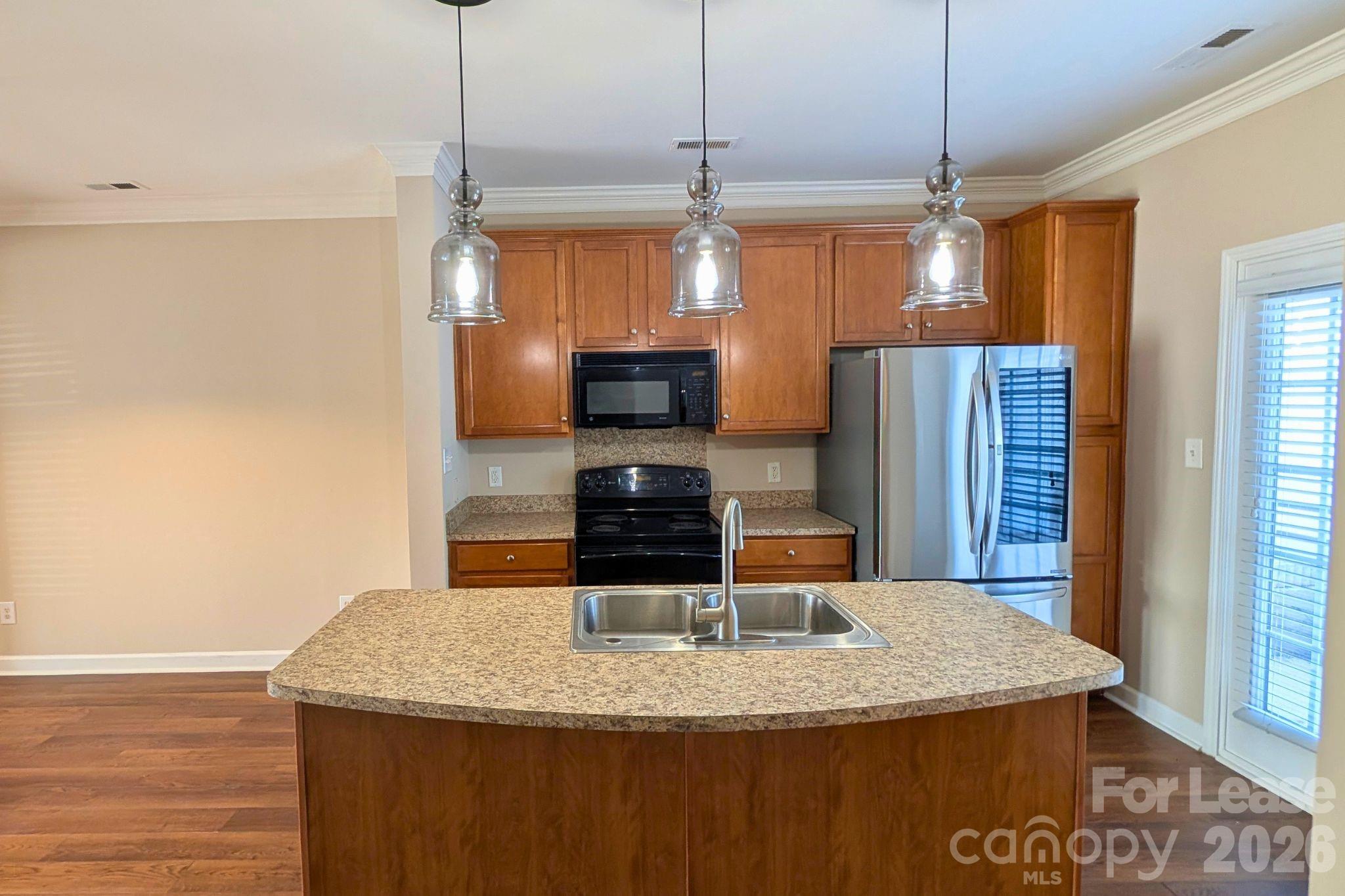 5112 Prosperity Church Road Property Photo 4