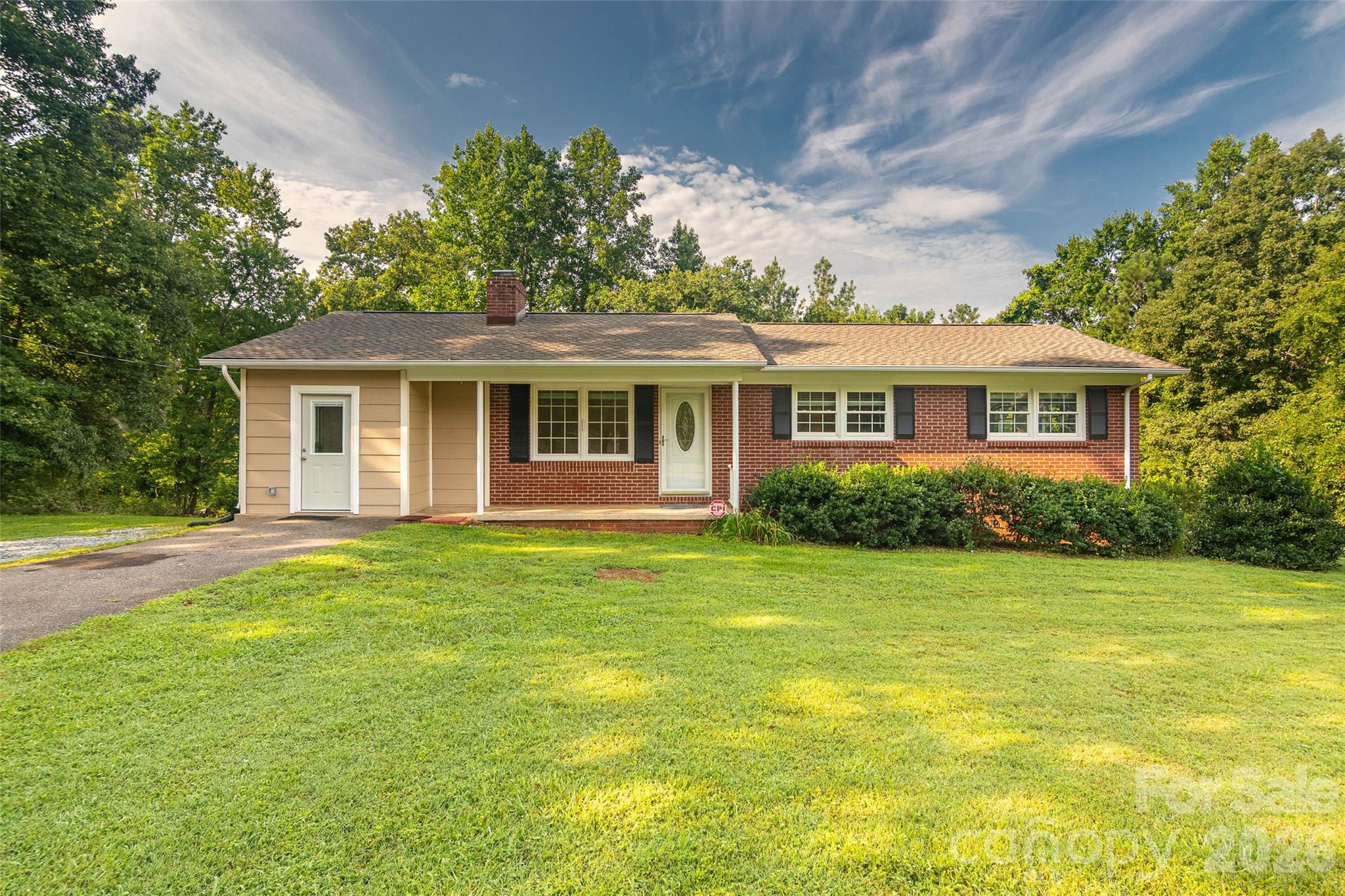 156 Eskimo Drive Property Photo 1