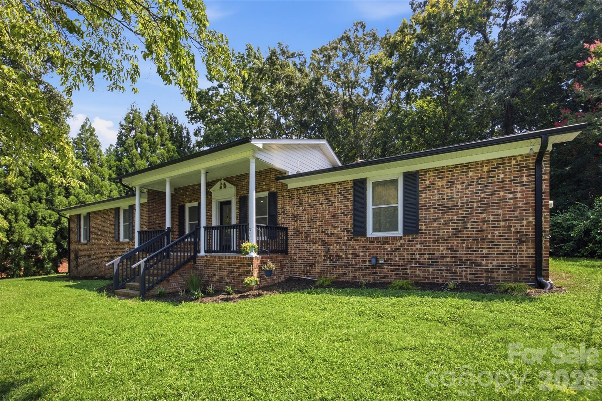 806 Danbrook Circle