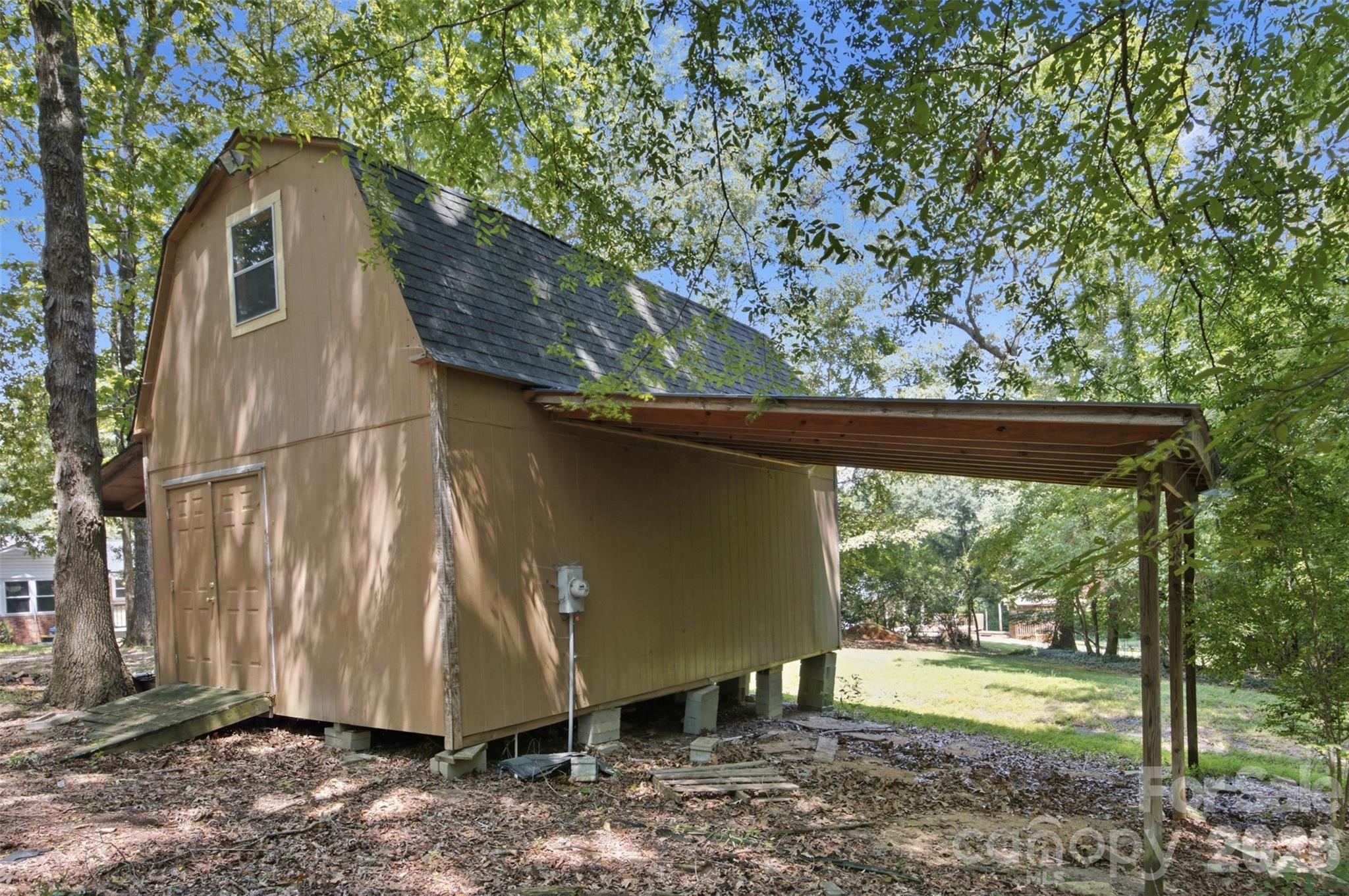 806 Danbrook Circle Property Photo 24