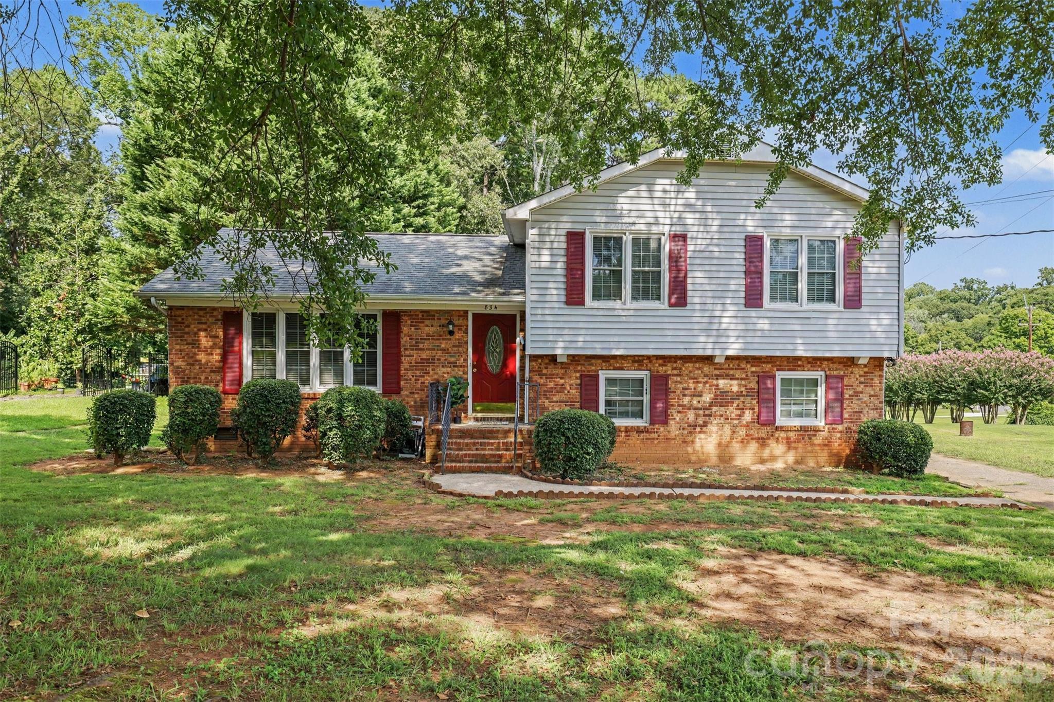 834 Applegate Court Property Photo 1