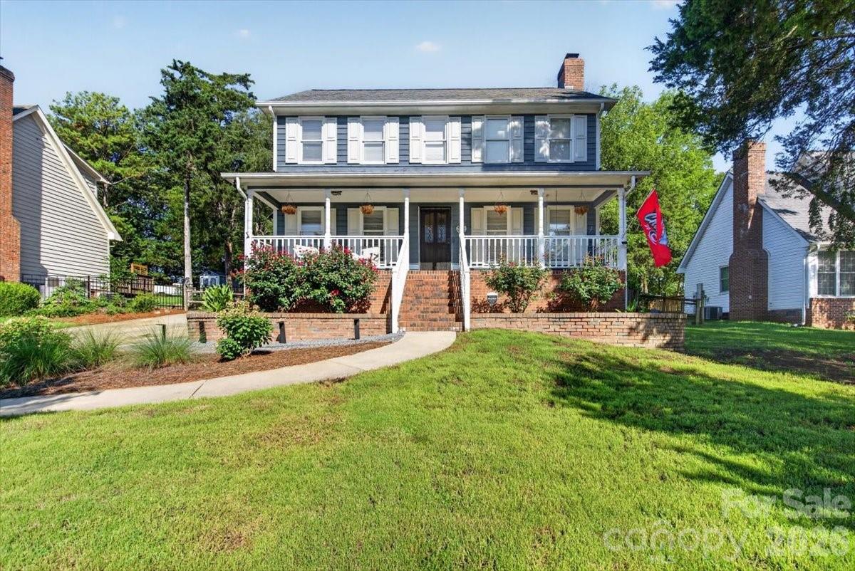 2025 Hilltop Road Property Photo 1