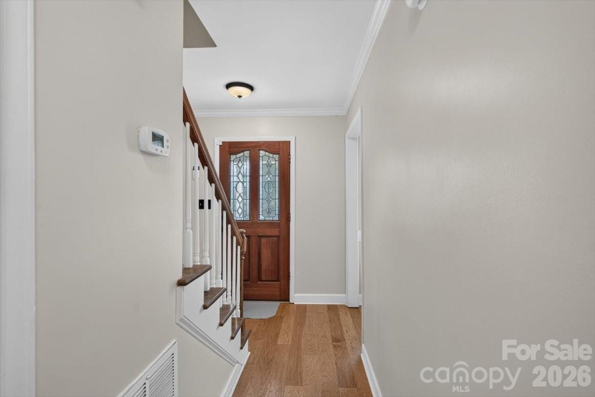 2025 Hilltop Road Property Photo 11
