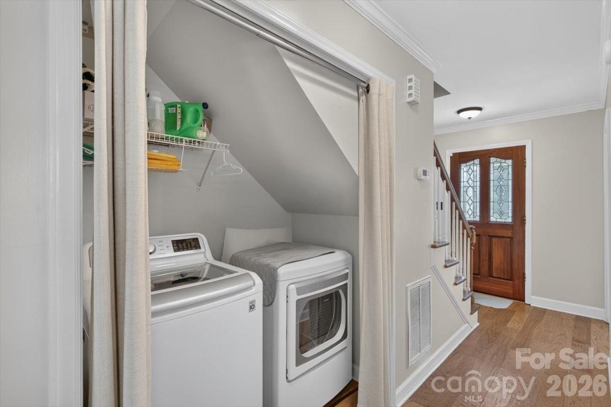 2025 Hilltop Road Property Photo 12