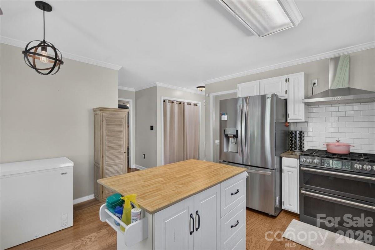 2025 Hilltop Road Property Photo 19