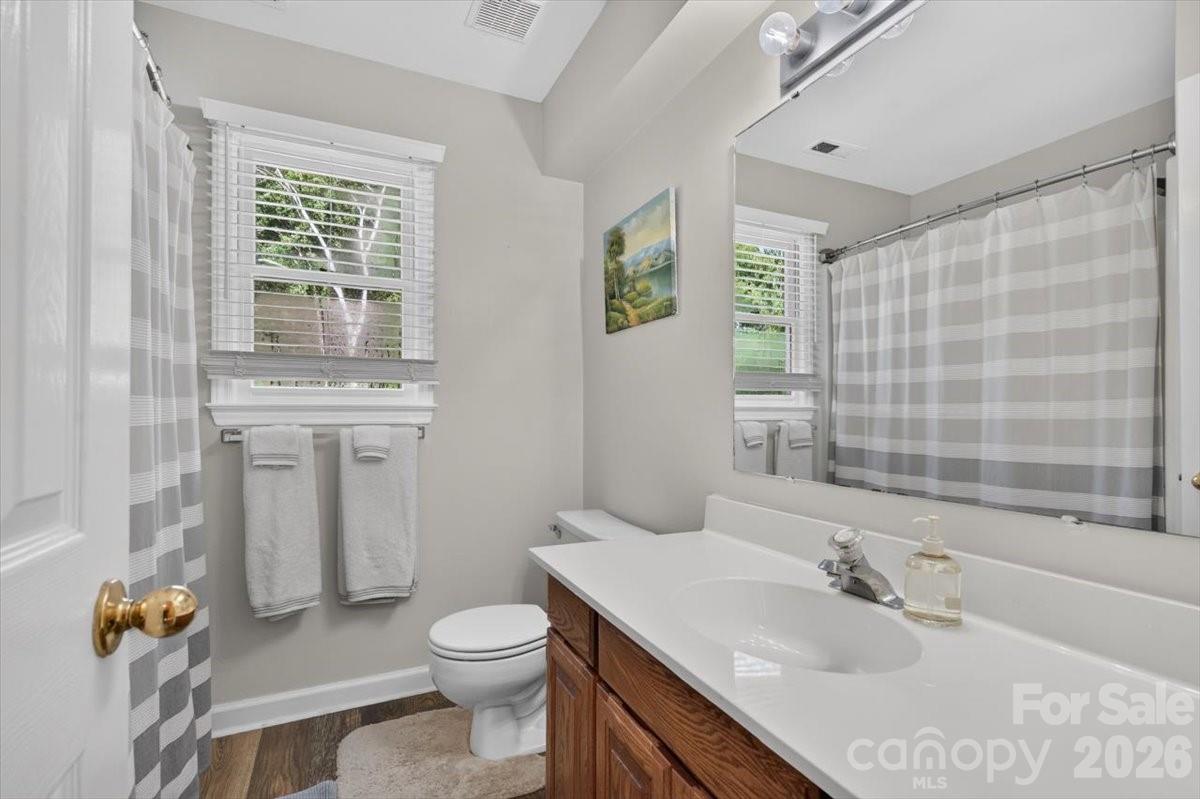 2025 Hilltop Road Property Photo 32