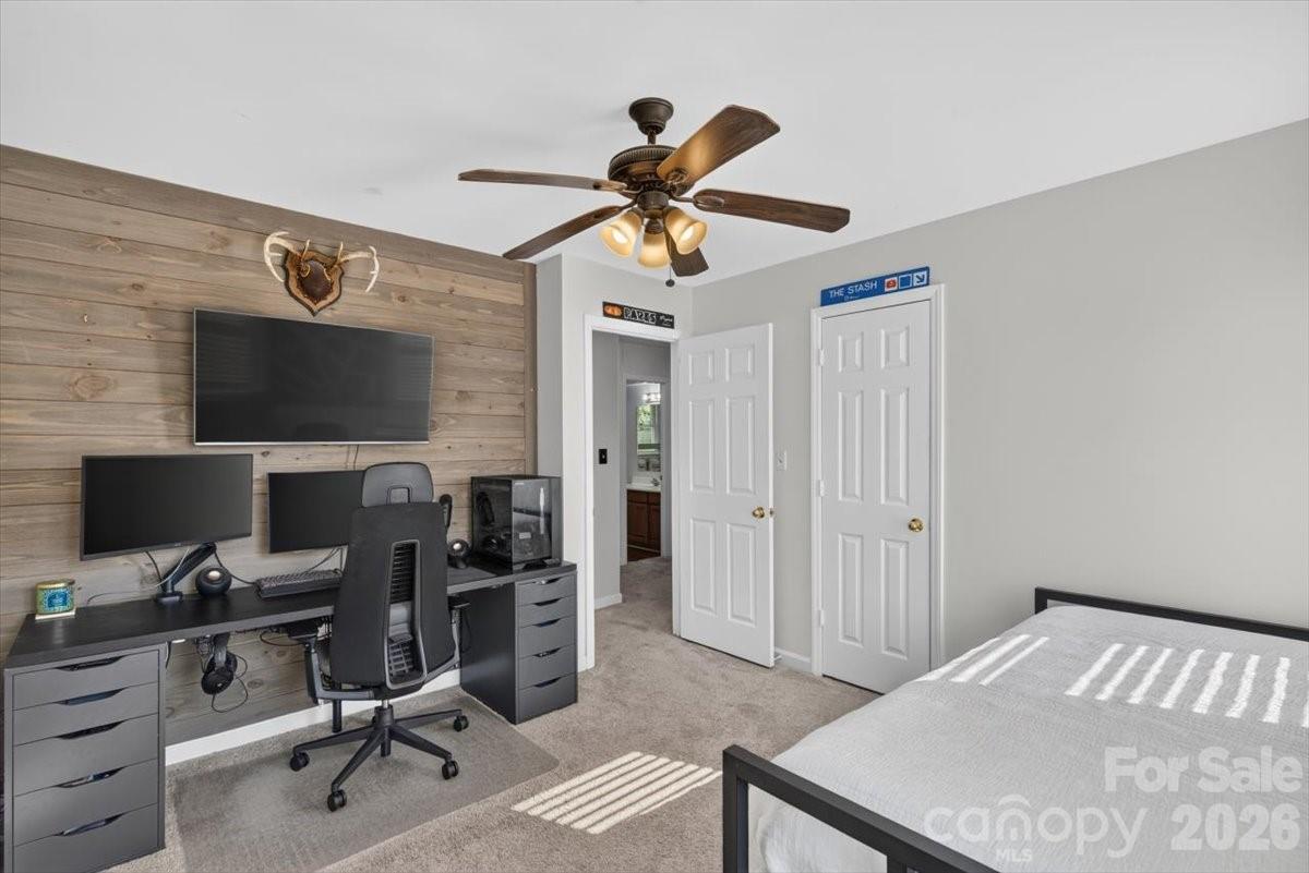 2025 Hilltop Road Property Photo 37