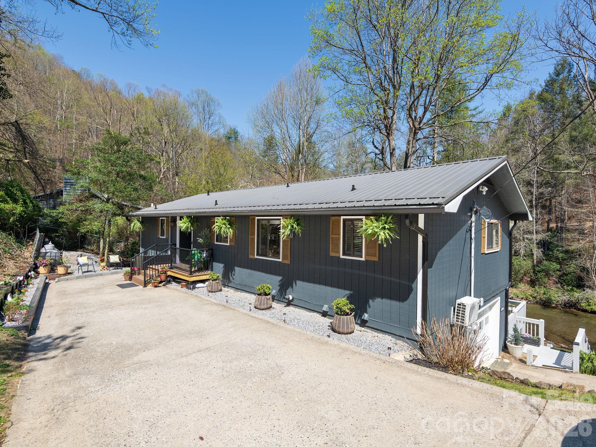 228 White Oak Road Property Photo 5