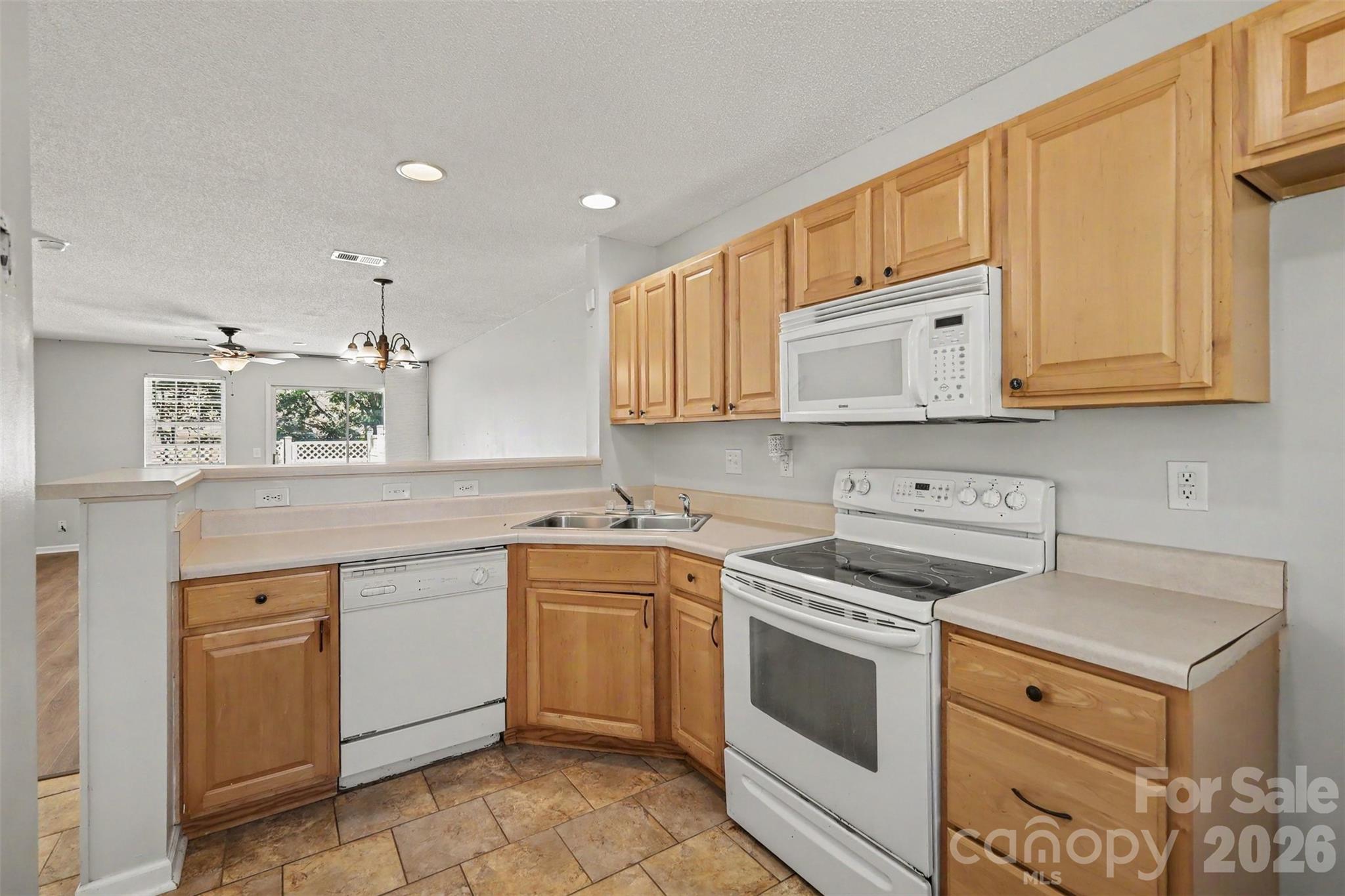 2962 Caldwell Ridge Parkway Property Photo 3