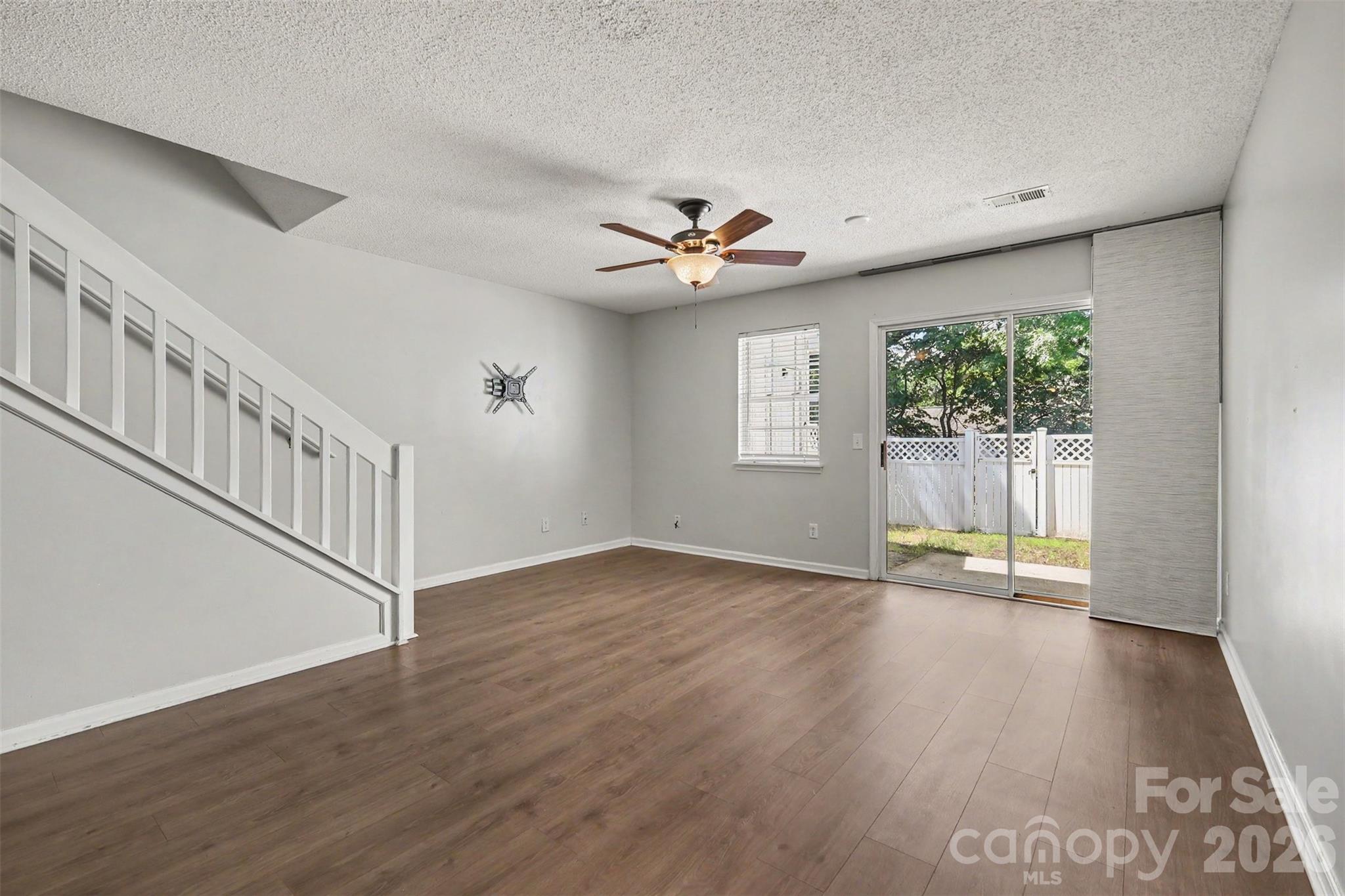 2962 Caldwell Ridge Parkway Property Photo 4
